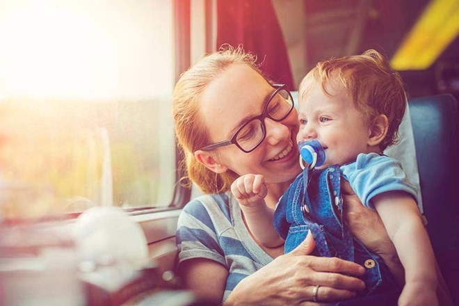 bimbi in treno