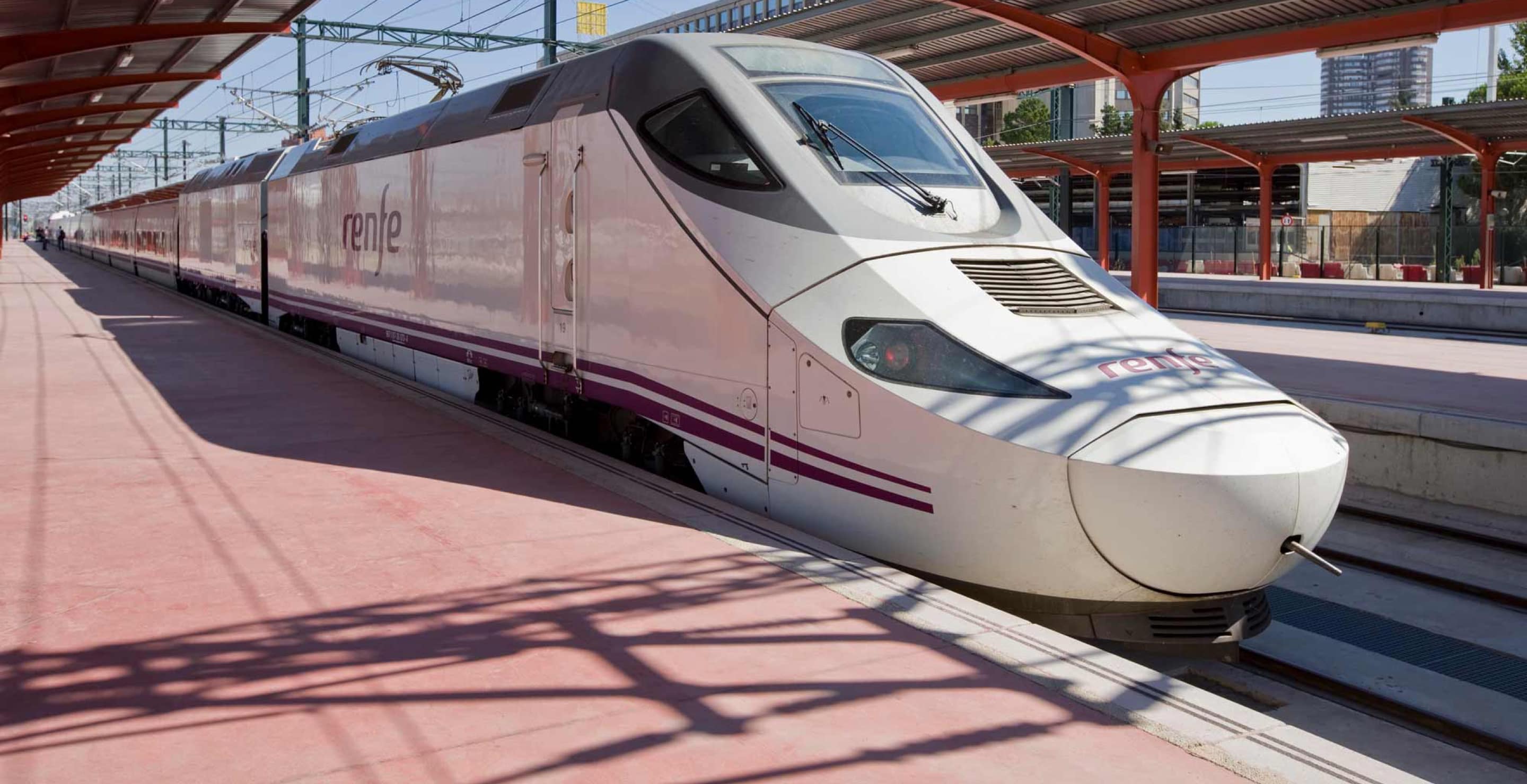 ¿Cuánto tarda el AVE de Zaragoza a Cádiz