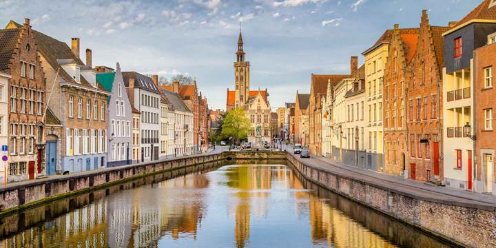 Spiegelrei canal at sunrise, Brugge, Flanders, Belgium