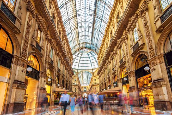 Shopping in Milan's Galleria Vittorio Emanuele II