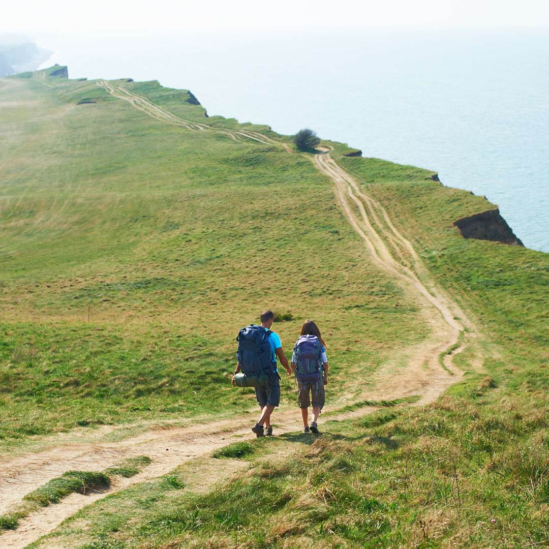 weekend hiking trips from london