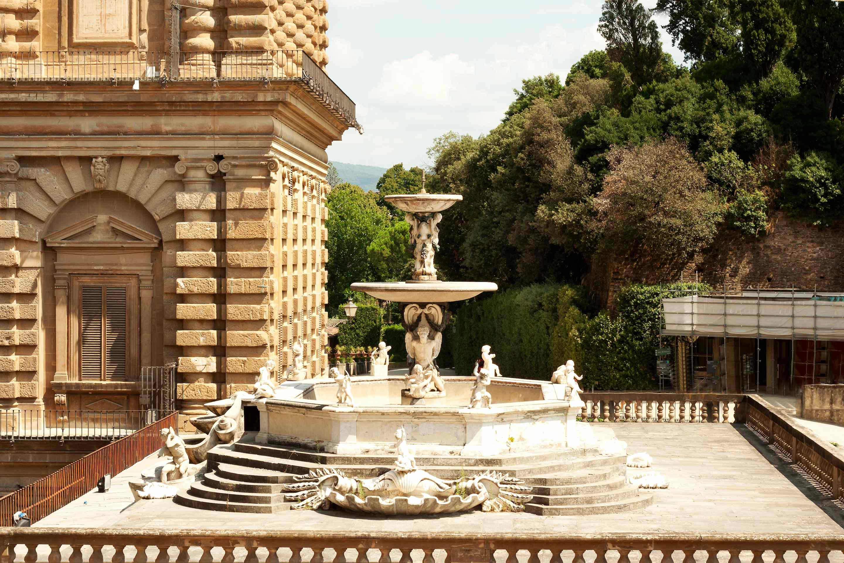 fountain outside pitti palace