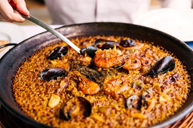 Fideuà Is Barcelona's Best Seafood Dish - Eater