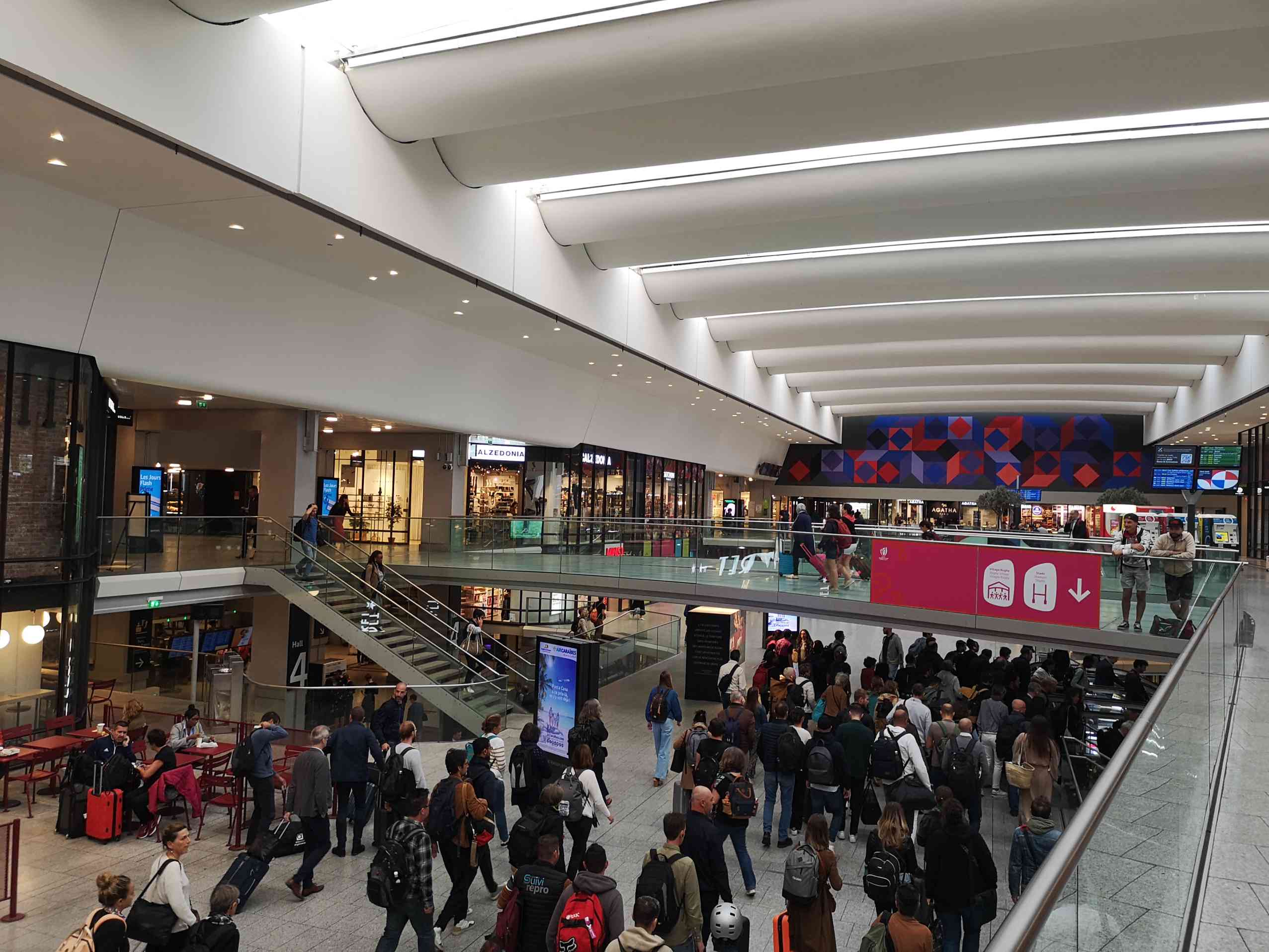 Paris Montparnasse interior