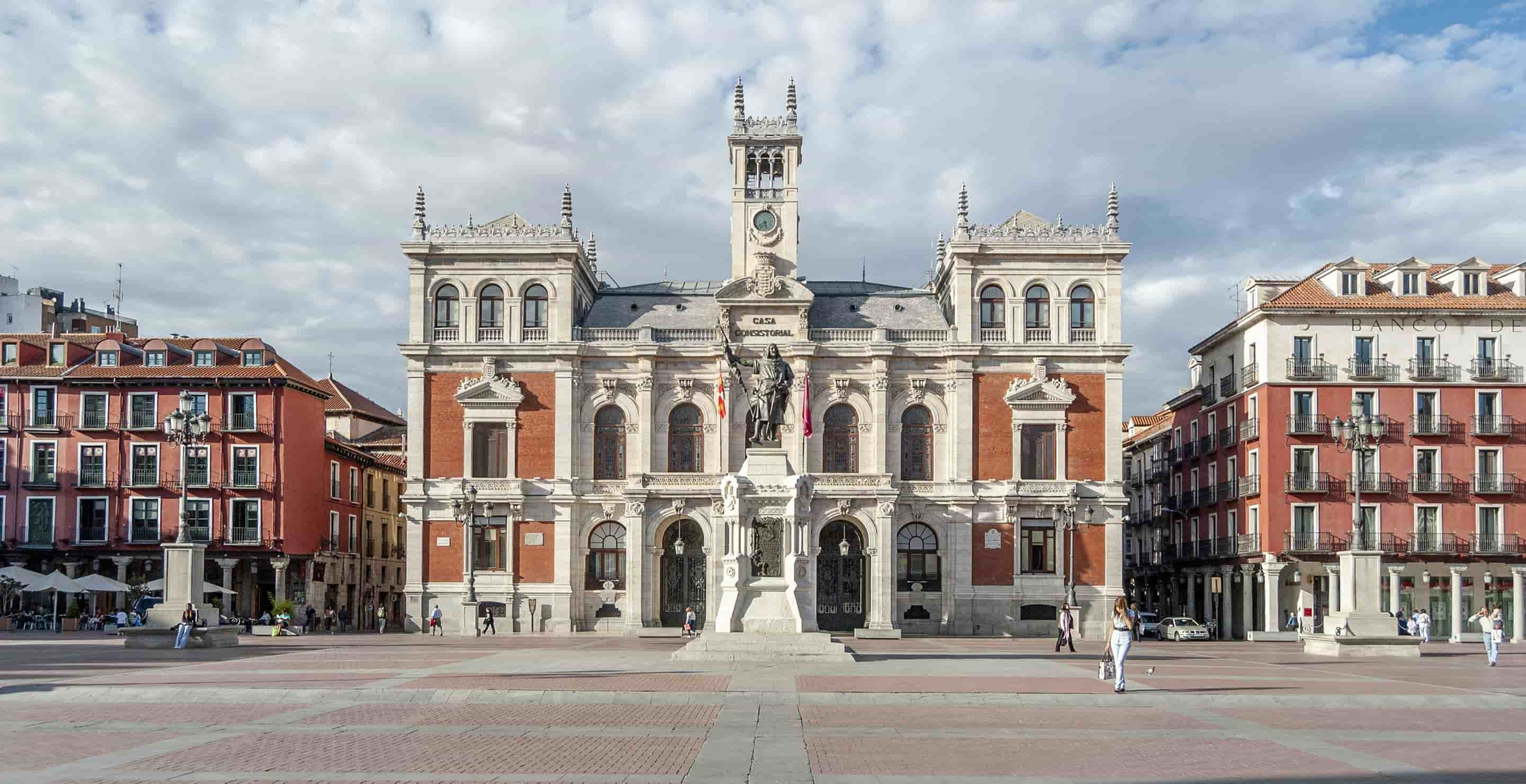 ¿Qué tarda el AVE de Madrid a Valladolid