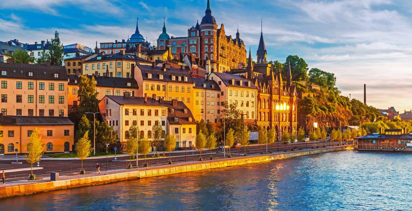 welvaart Eenvoud stof in de ogen gooien Amsterdam to Stockholm Central by Train from €44.90 | Thalys Tickets &  Times | Trainline